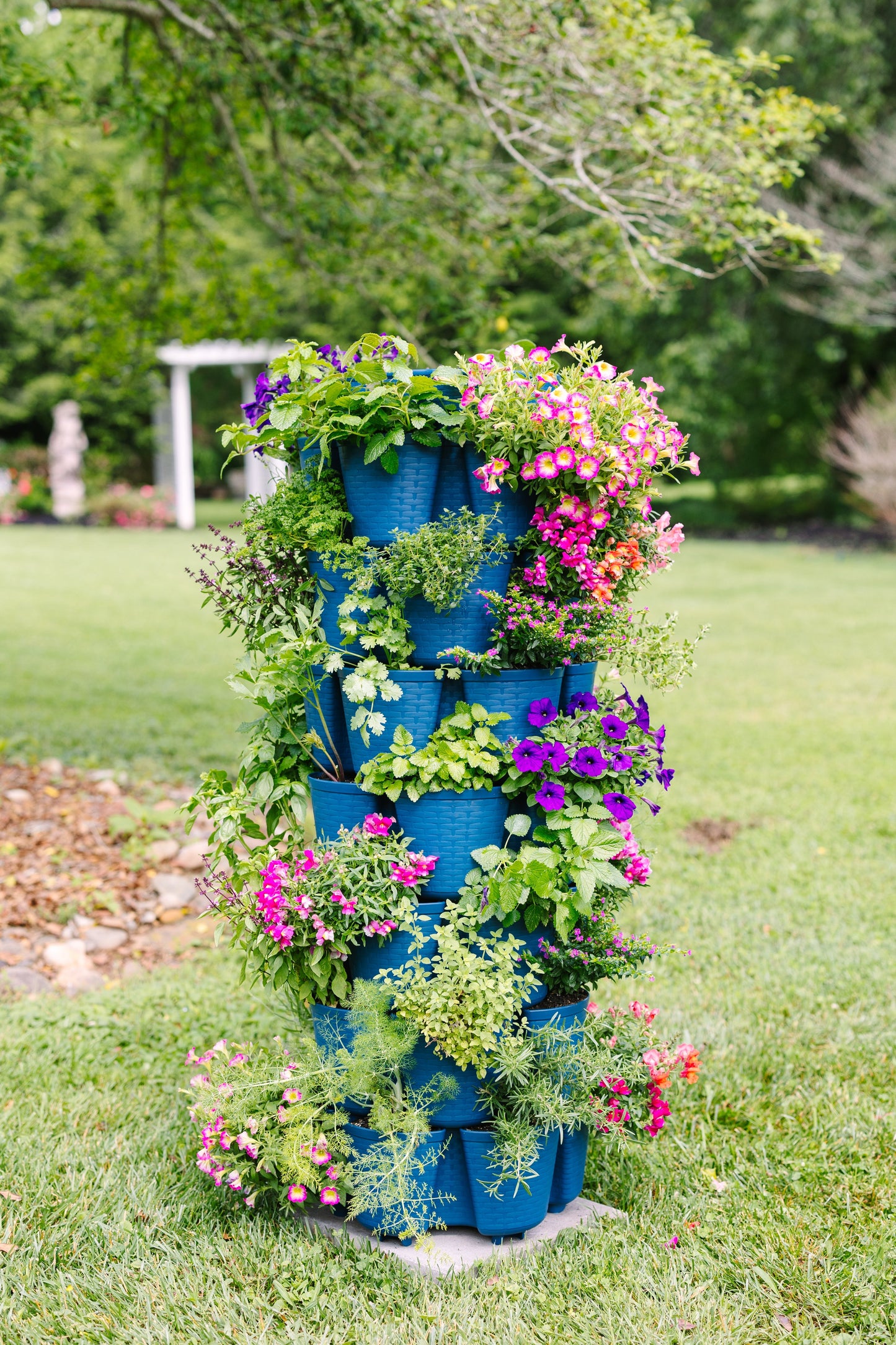 7 Tier GreenStalk Garden Leaf Vertical Planter - Basket Weave Texture