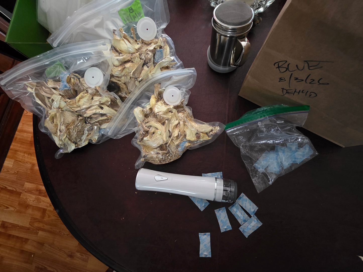 🍄 Fresh Blue Oyster Mushrooms – Delicate & Savory | Lumbri Worms & Garden - LOCAL PICK UP ONLY