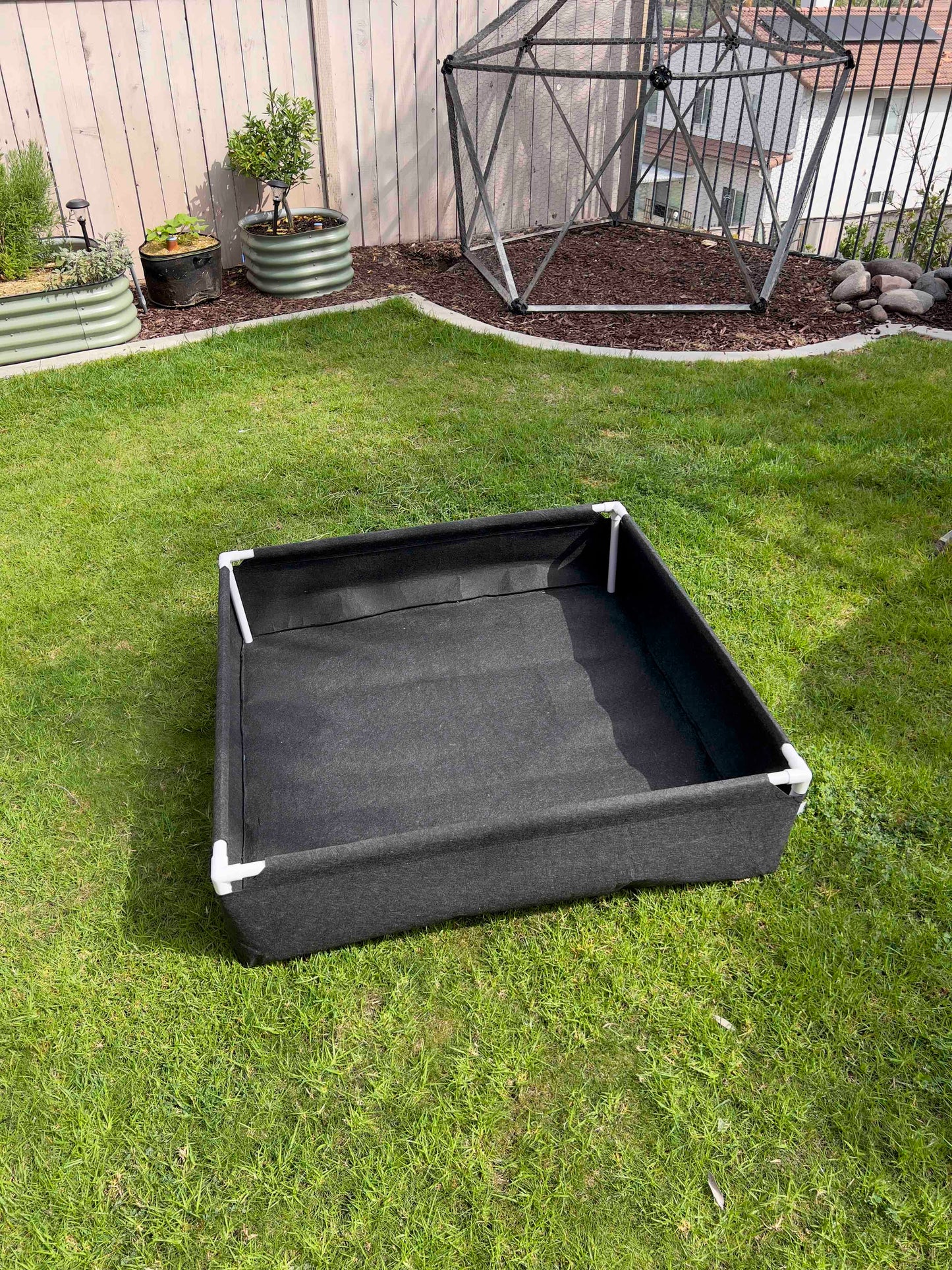 Fabric Raised Worm Farm