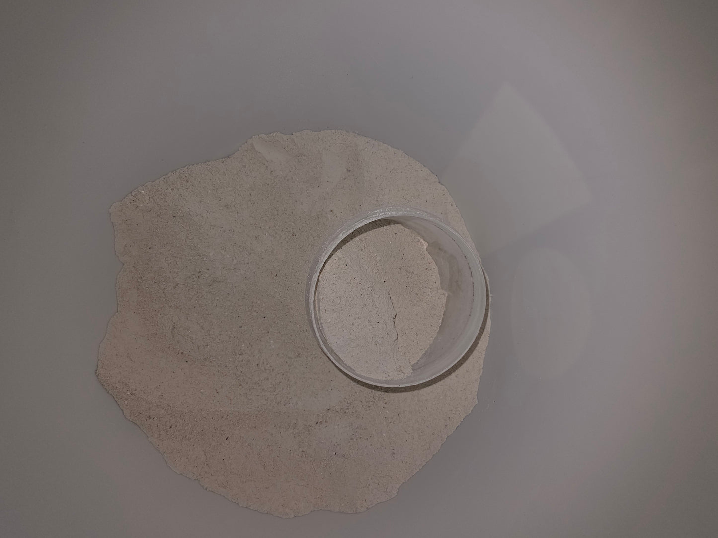 🐚 Oyster Shell Flour – 1 LB

Premium Calcium & pH Buffer for Worm Bins, Mushrooms & Gardens